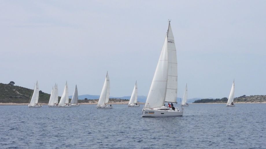 Regata je v cíli první etapy!